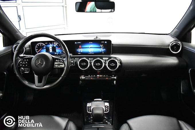 MERCEDES-BENZ A 180 d Automatic Business Sport Light